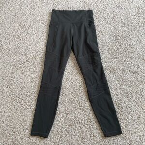 Athleta Inclination Moto Tight in Charcoal Gray size Small